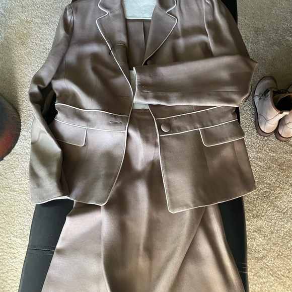 Beautiful suit from Dillards.  Fully lined jacket and skirt. - Picture 3 of 4